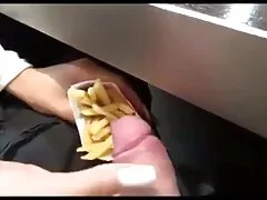 کارل adora مقعد سے محبت کرتا ہے ھیںچ کی سرگرمیوں
