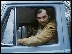 خوبصورت سرخ بالوں والی ، سے محبت کرتا ہے اسے لے