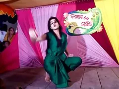 StepPOV: نوجوانوں کے stepsister Lana Bunn viene خراب ہو جاتا ہے بنانے کے لئے اپنے ڈک سے لطف اندوز پر PornHD